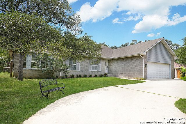 1st image of 1627 Rob Roy Ln