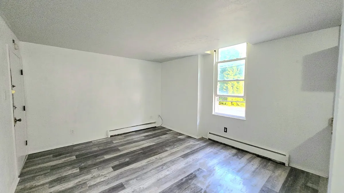 Building Photo - 2338 Kemper Ln #1