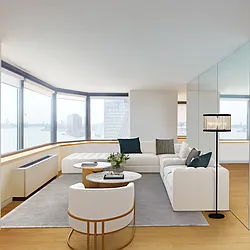 Rented by R New York