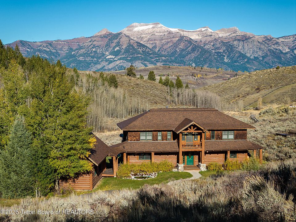 1st image of 515 Saddle Butte Way