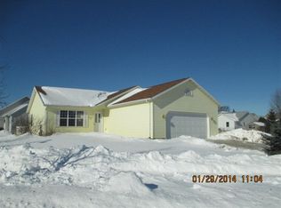 283 Meadow Ln, Poynette, WI 53955