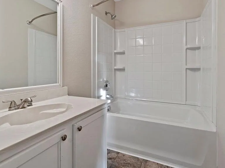 1912 Diamond Lake Trl — Photo 14