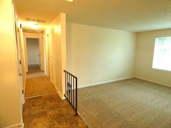 5th image of 4655 Reimann St NE