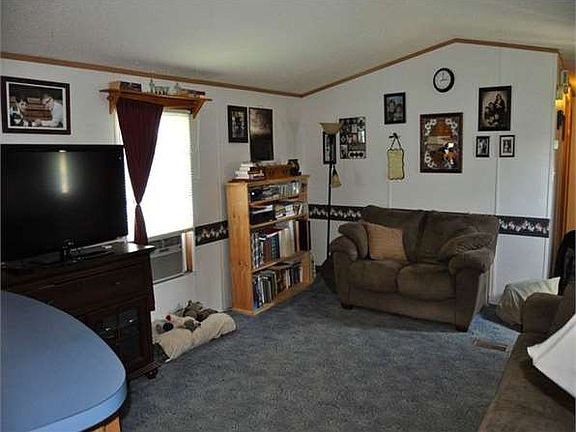 5th image of 32 Myers Ln