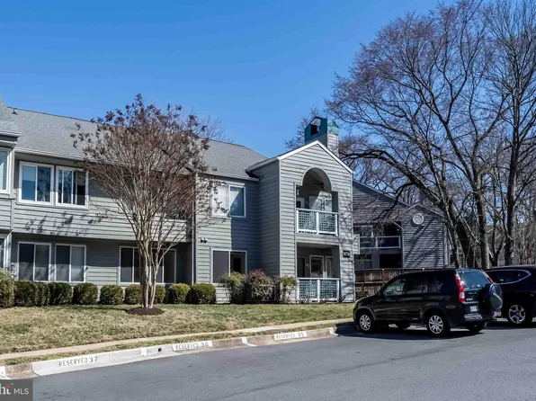 11731 Summerchase Cir, Reston, VA 20194