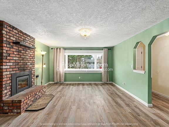 5th image of 19035 SE Carmel Dr