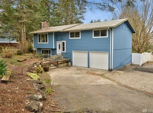 161 NE Mahonia Dr, Belfair, WA 98528