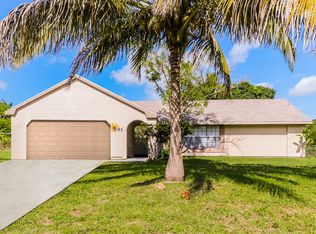 501 SW Belmont Cir, Port Saint Lucie, FL 34953