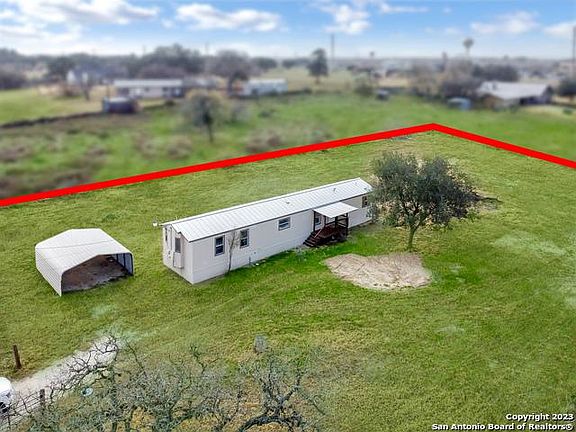 2nd image of 821 County Road 301