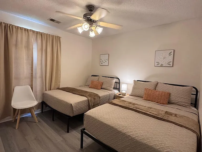 7503 Hunters Hollow Ln — Photo 21