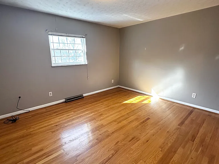 1 Highland Ave #4 — Photo 3