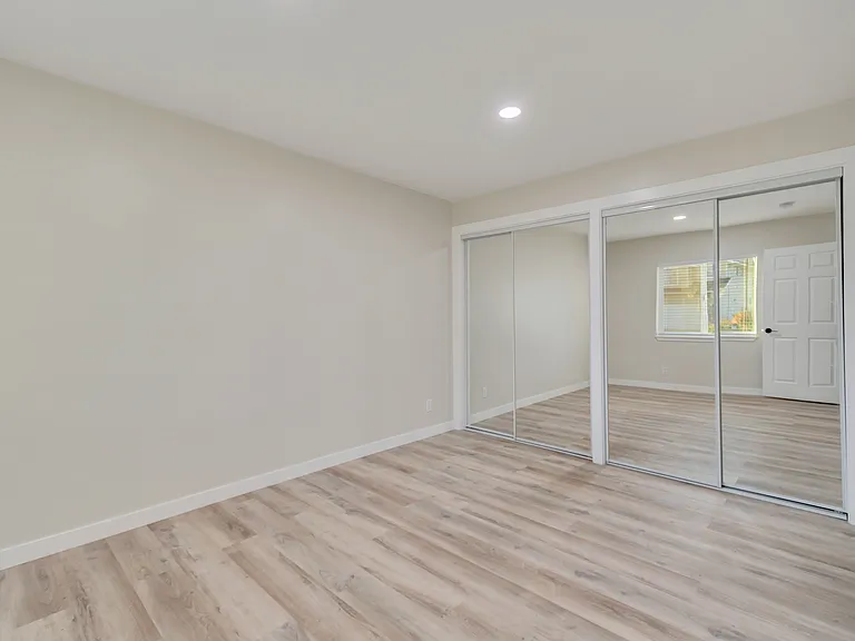 1317 E Brookshire Dr #1 — Photo 12