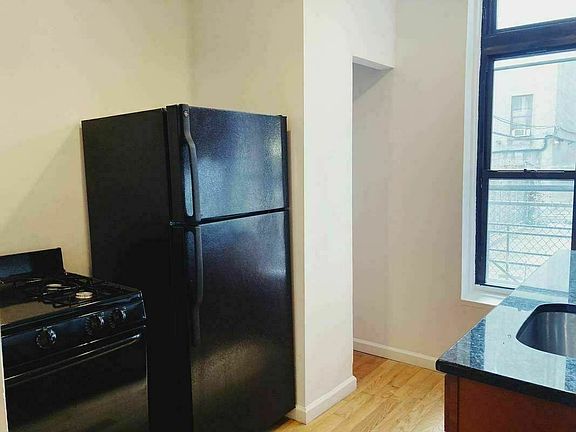 5th image of 170 W 123rd St #A1