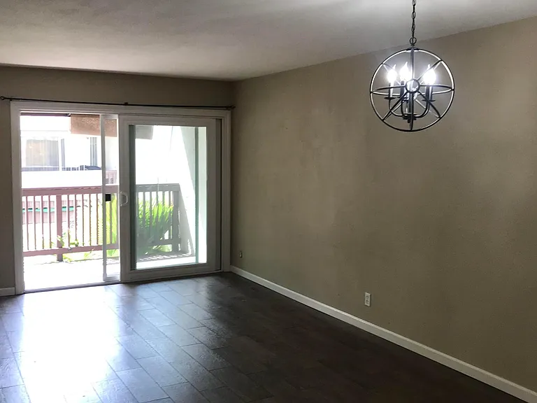 2600 Laguna Cir #E — Photo 8