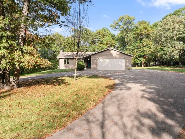 31363 Tyler Ct NE, Cambridge, MN 55008