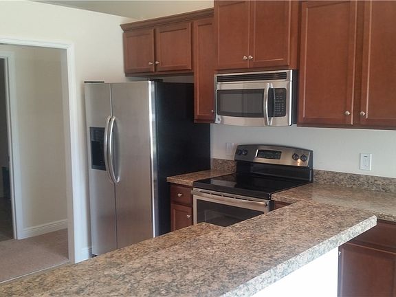 5th image of 3311 NE 8th Place Cpe
