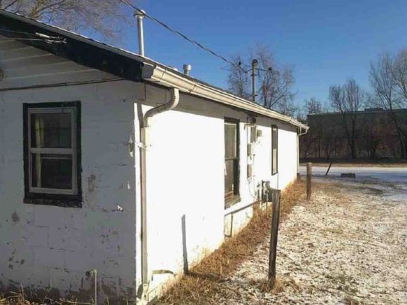 4th image of 1704 Brady Ave