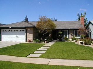 210 E Omaha Ave, Fresno, CA 93720