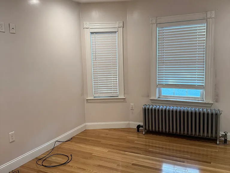 11 Dyer Ave — Photo 3