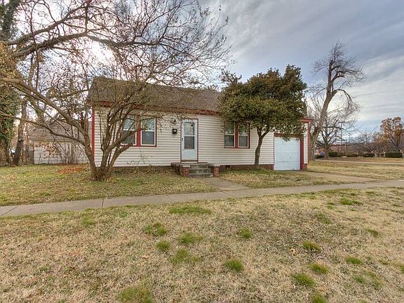 4th image of 302 S Santa Fe Ave