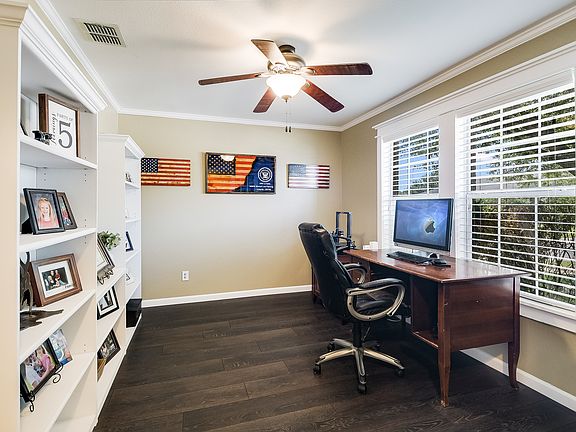 4th image of 125 Willow Bluff