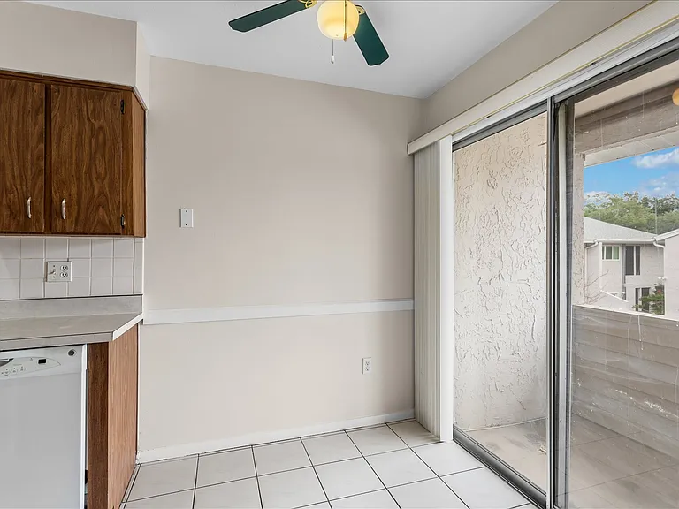 2786B Curry Ford Rd — Photo 10