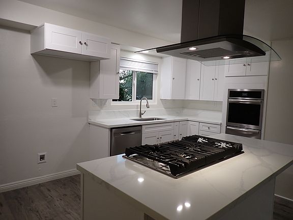 5th image of 17697 Walnut St