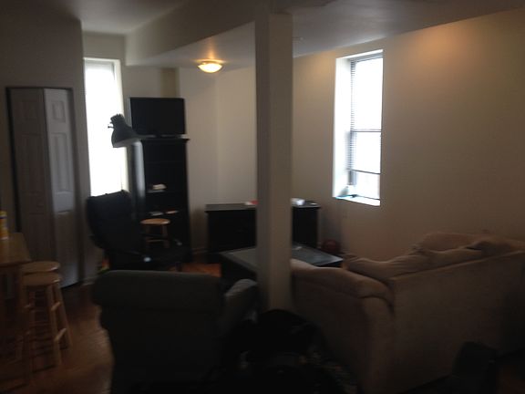 2nd image of 1260 N Greenview Ave #Couch