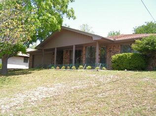 1706 Susan Dr, Kerrville, TX 78028