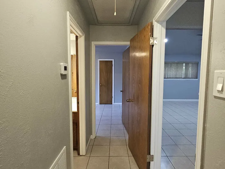 3814 Darling Ave — Photo 8