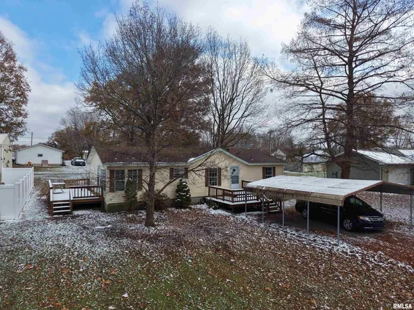 705 S Sunny Slope St, West Frankfort, IL 62896