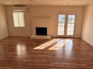 305 Line St, Lake Elsinore, CA 92530