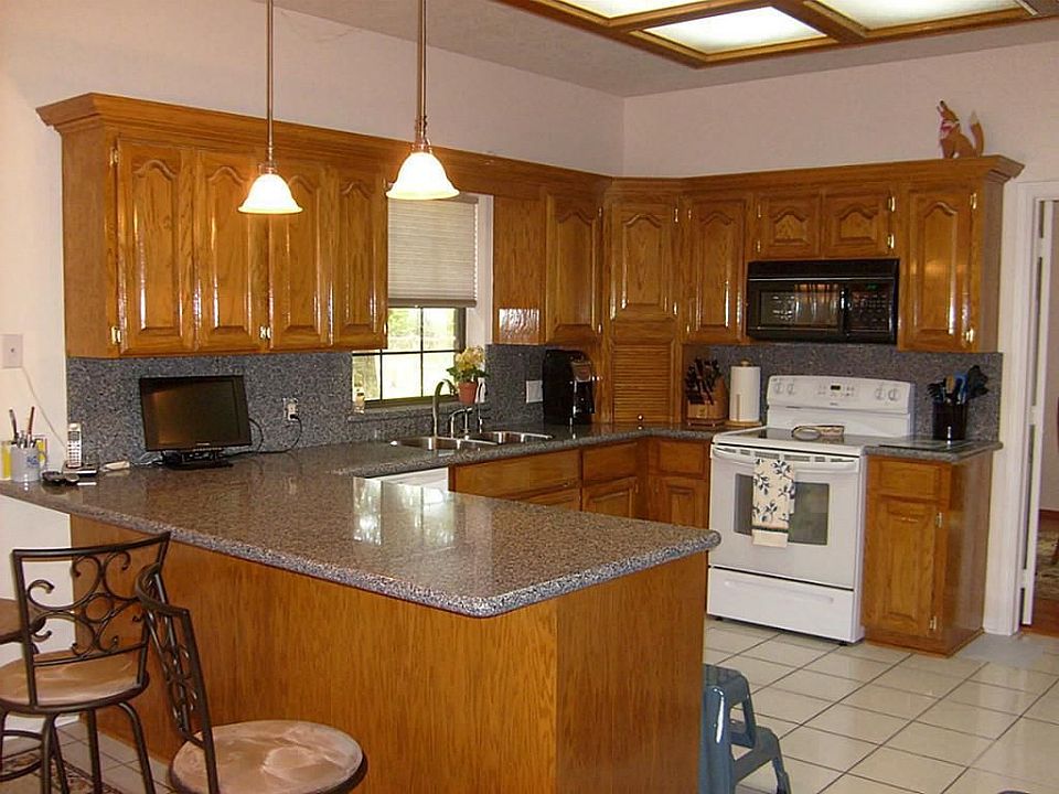 2nd image of 7315 Avenue L 1/2