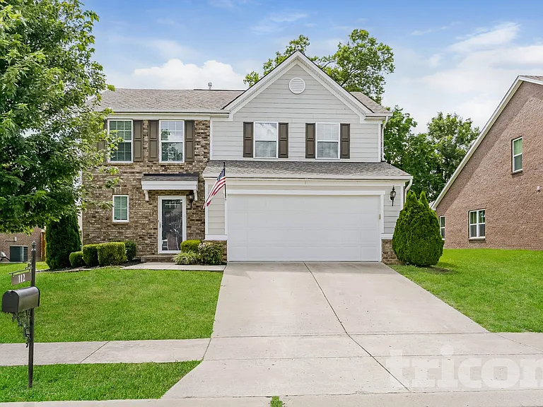 112 Hackney Ln — Photo 2