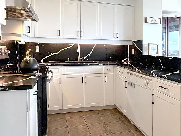 2155 Burnhamthorpe Rd W #1709 — Photo 27