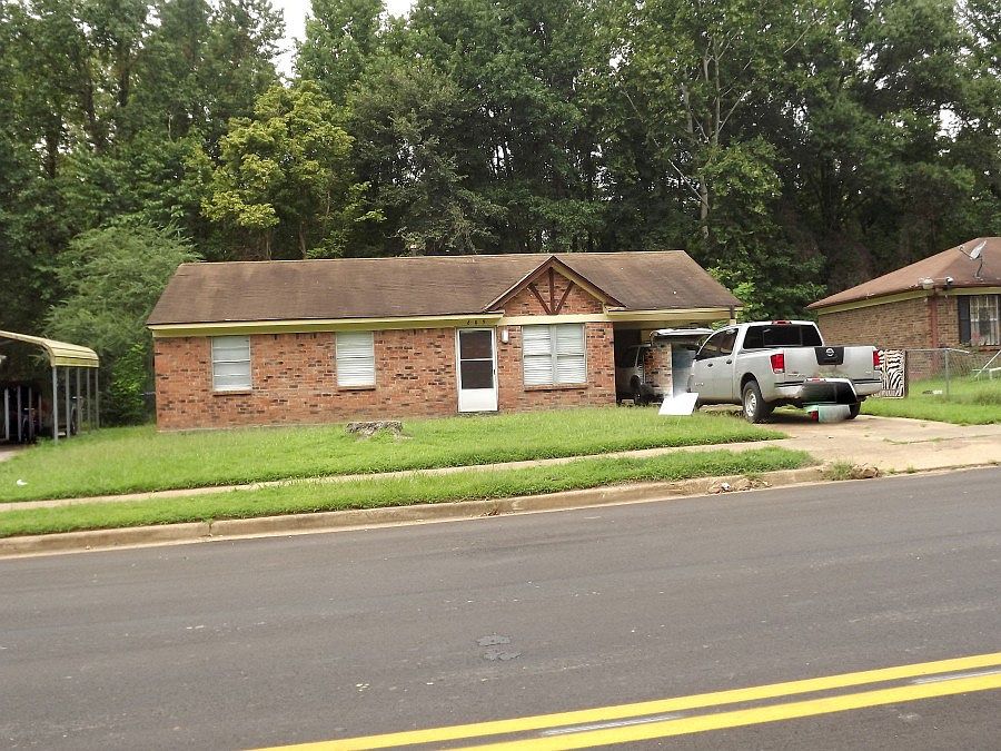 1st image of 605 Northaven Dr