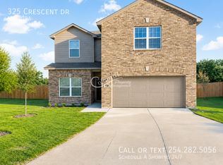 325 Crescent Park Dr, Jarrell, TX 76537