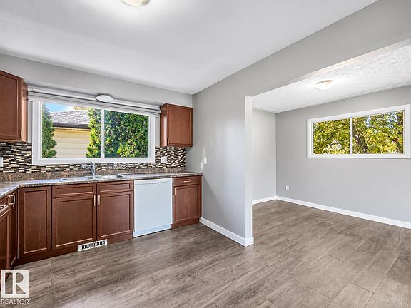 3rd image of 13540 110th St NW