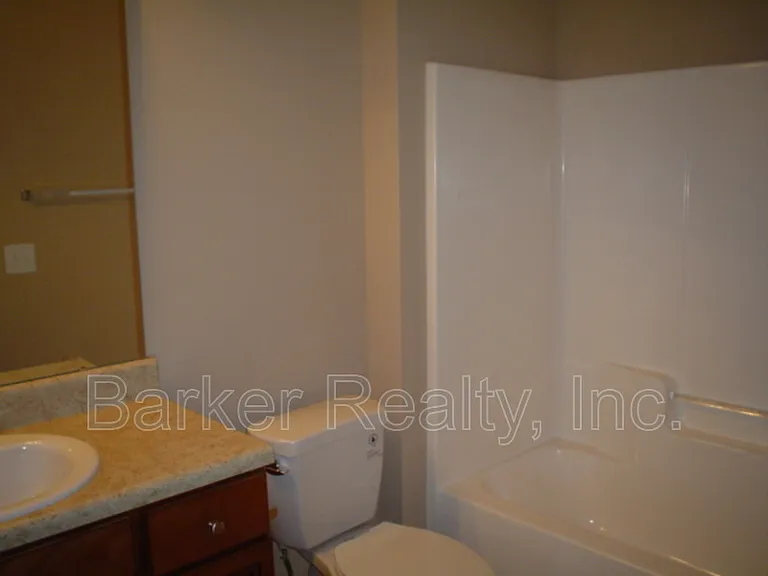 3722 Burt Dr #104 — Photo 9