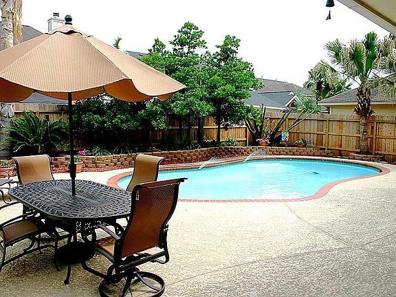 2nd image of 20511 Fawnbrook Ct