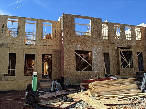 2nd image of 4650 Waterside Pkwy #48