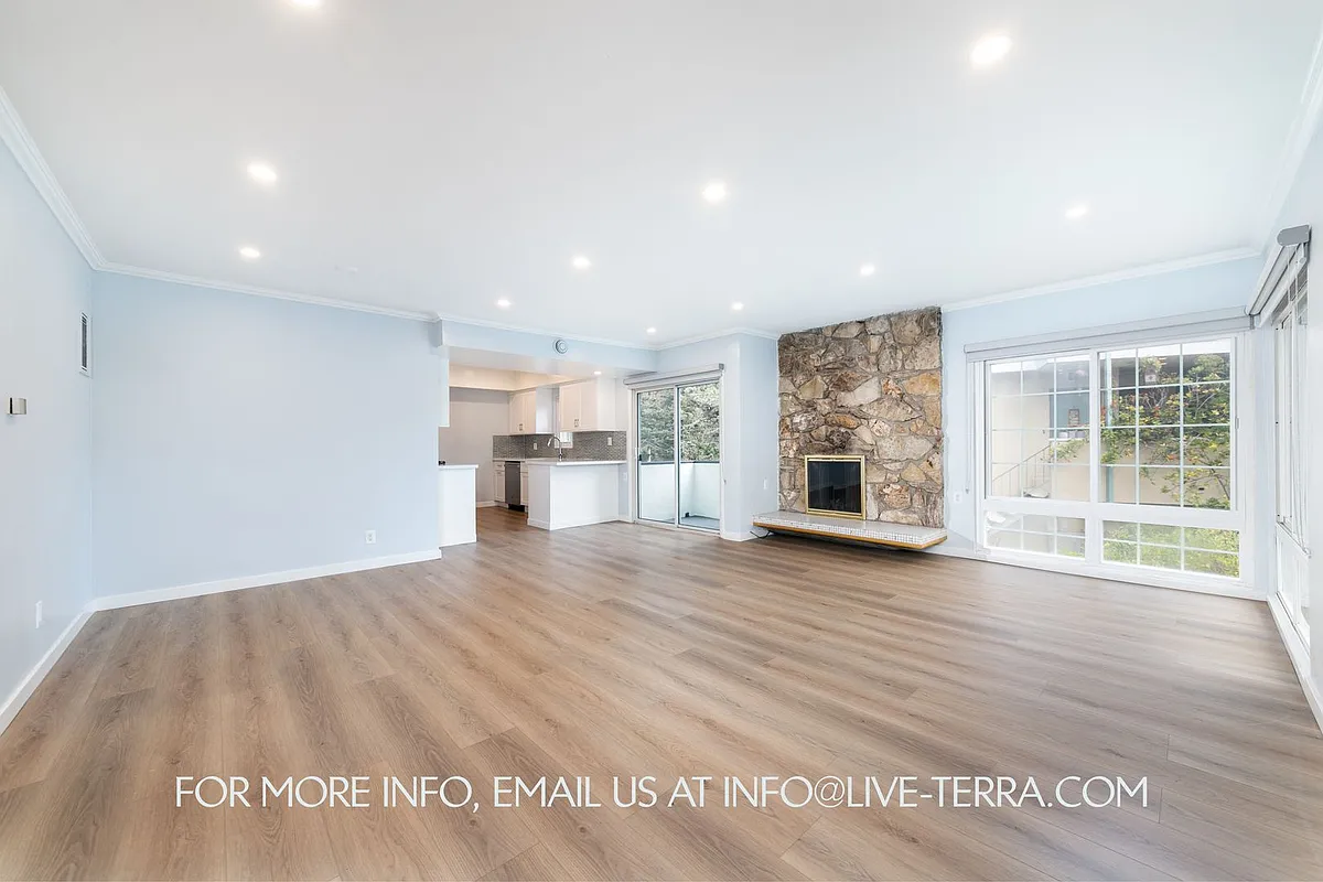 Building Photo - 7718 Paseo Del Rey