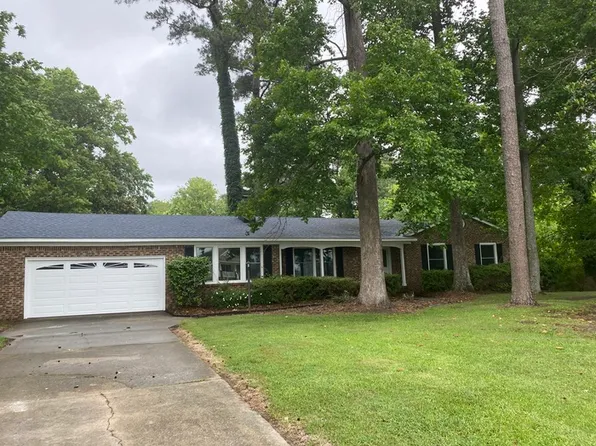 149 Country Club Dr, Edenton, NC 27932