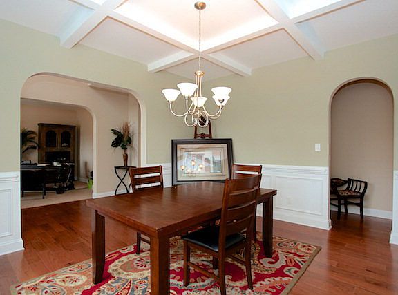 3rd image of 307 W Goldeneye Lane