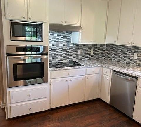 4th image of 4049 Marquette Dr