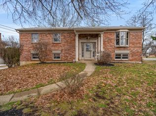 233 Scenic View Dr, Fort Thomas, KY 41075