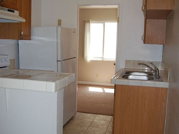 5th image of 5048 Wightman St APT 10
