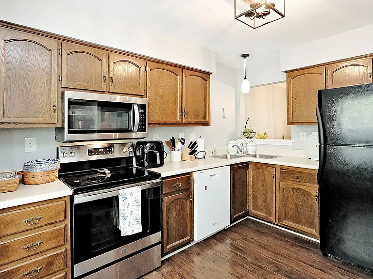3269 Gateway Cir — Photo 2
