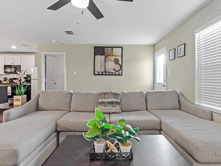 1602 Westfall Dr — Photo 7
