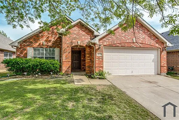 815 Creekside Dr — Photo 4
